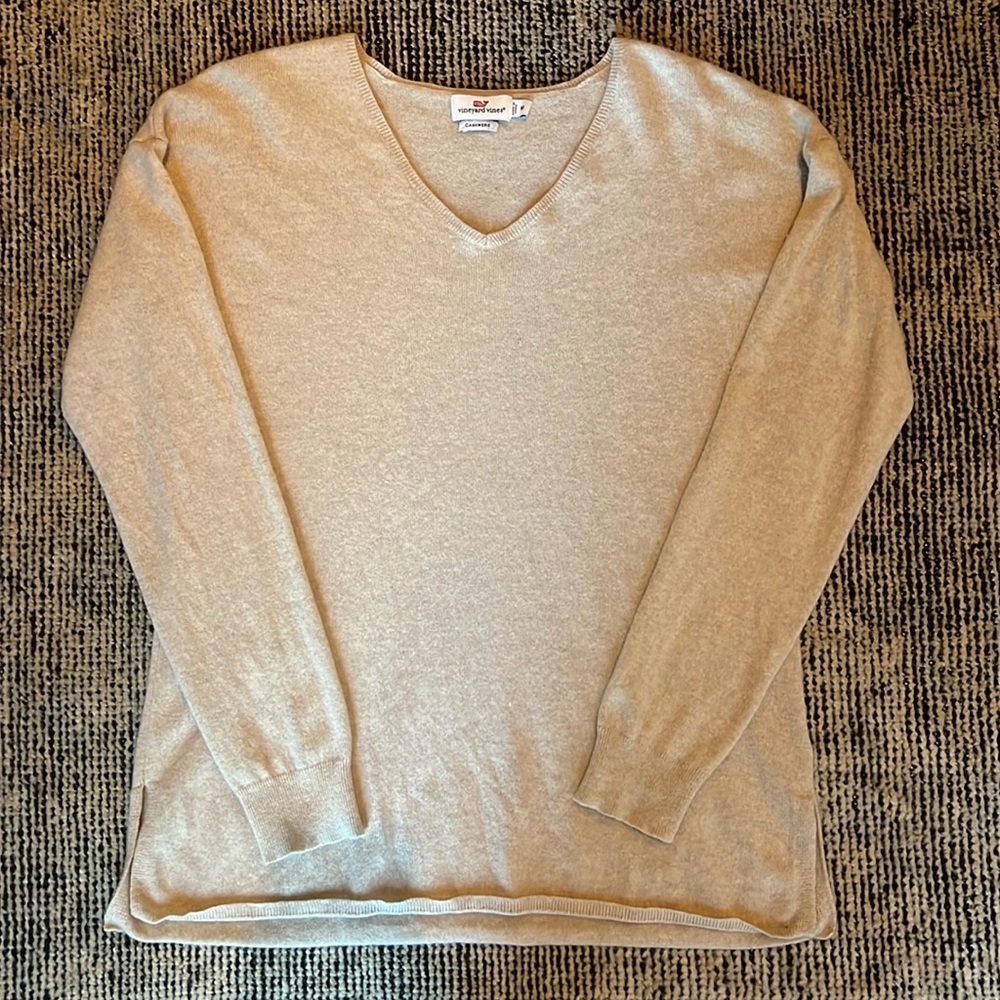 EUC Vineyard Vines Heather Oatmeal Cashmere V Neck Sweater